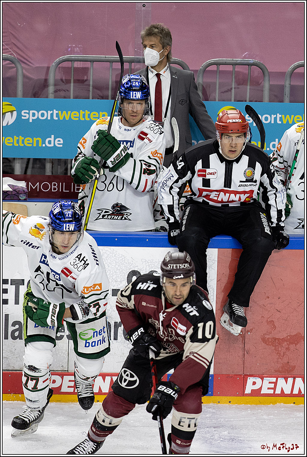 PENNY DEL;  Koelner Haie - Augsburger Panther; Koeln, 05.04.2021